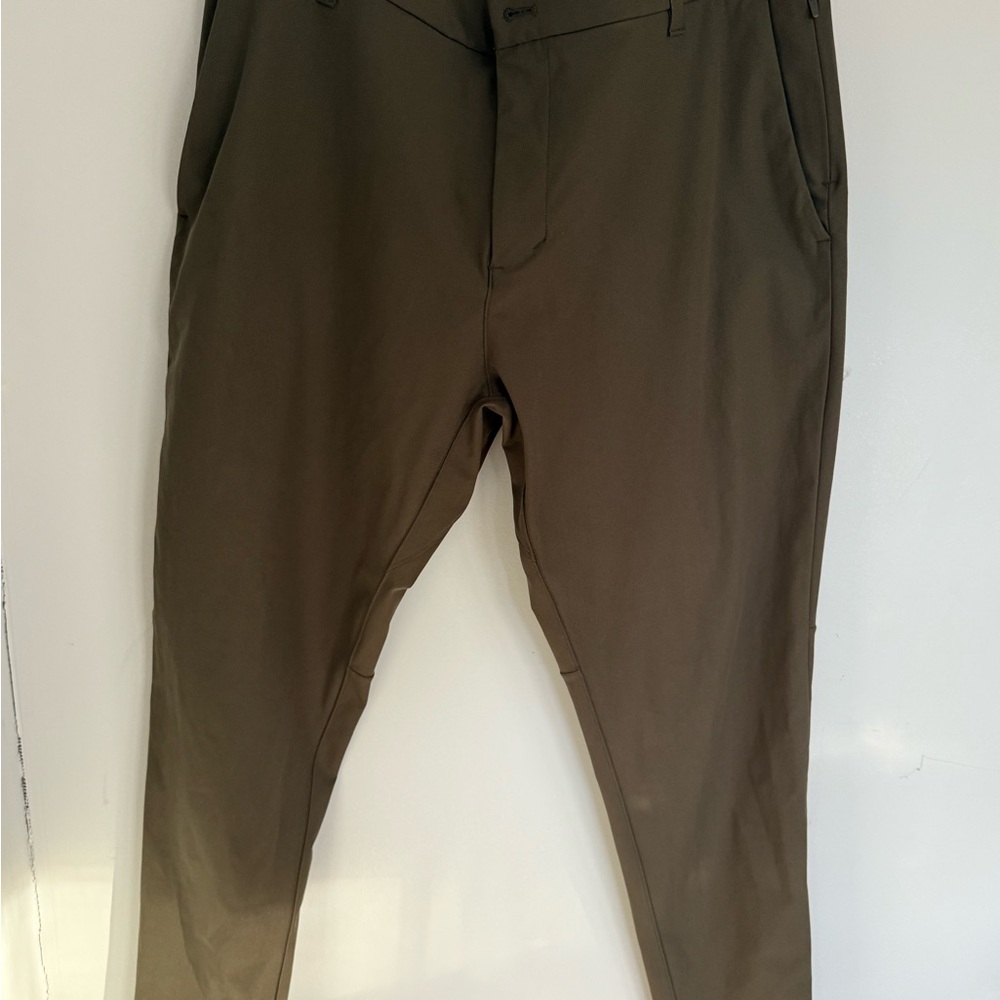 lululemon athletica Men's Khaki Chinos